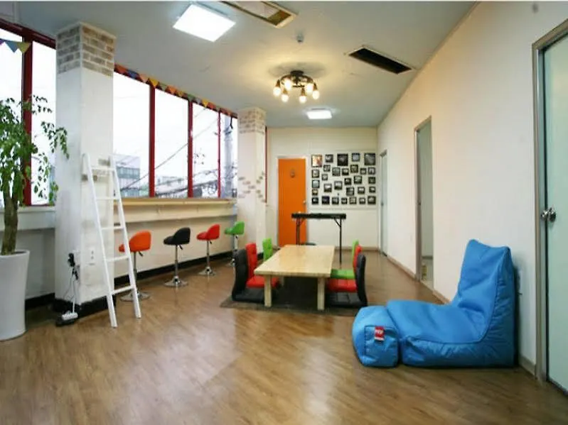 Starjjang Jeju Airport House Hotel 0*,
