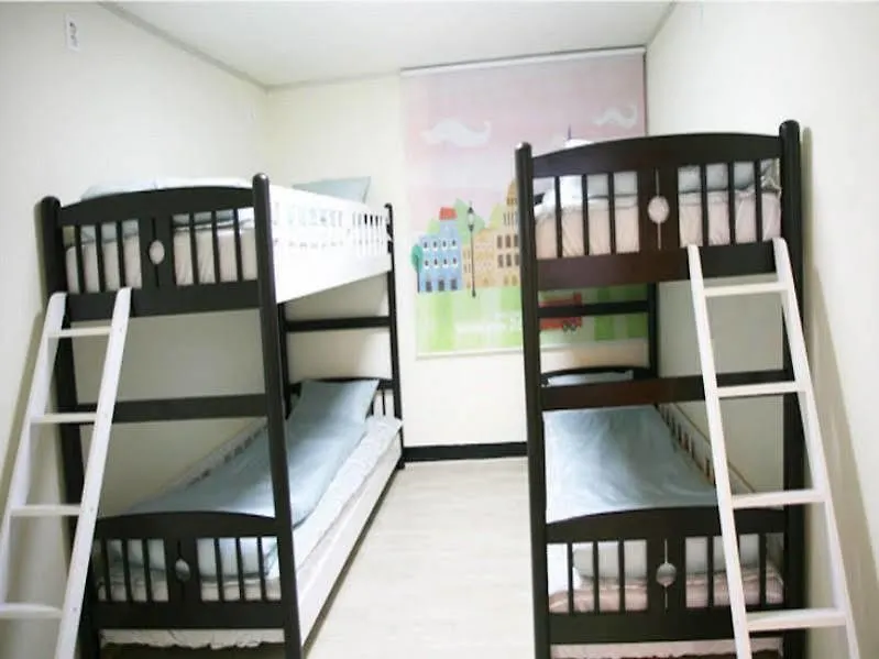 Guest house Starjjang Jeju Airport House Hotel