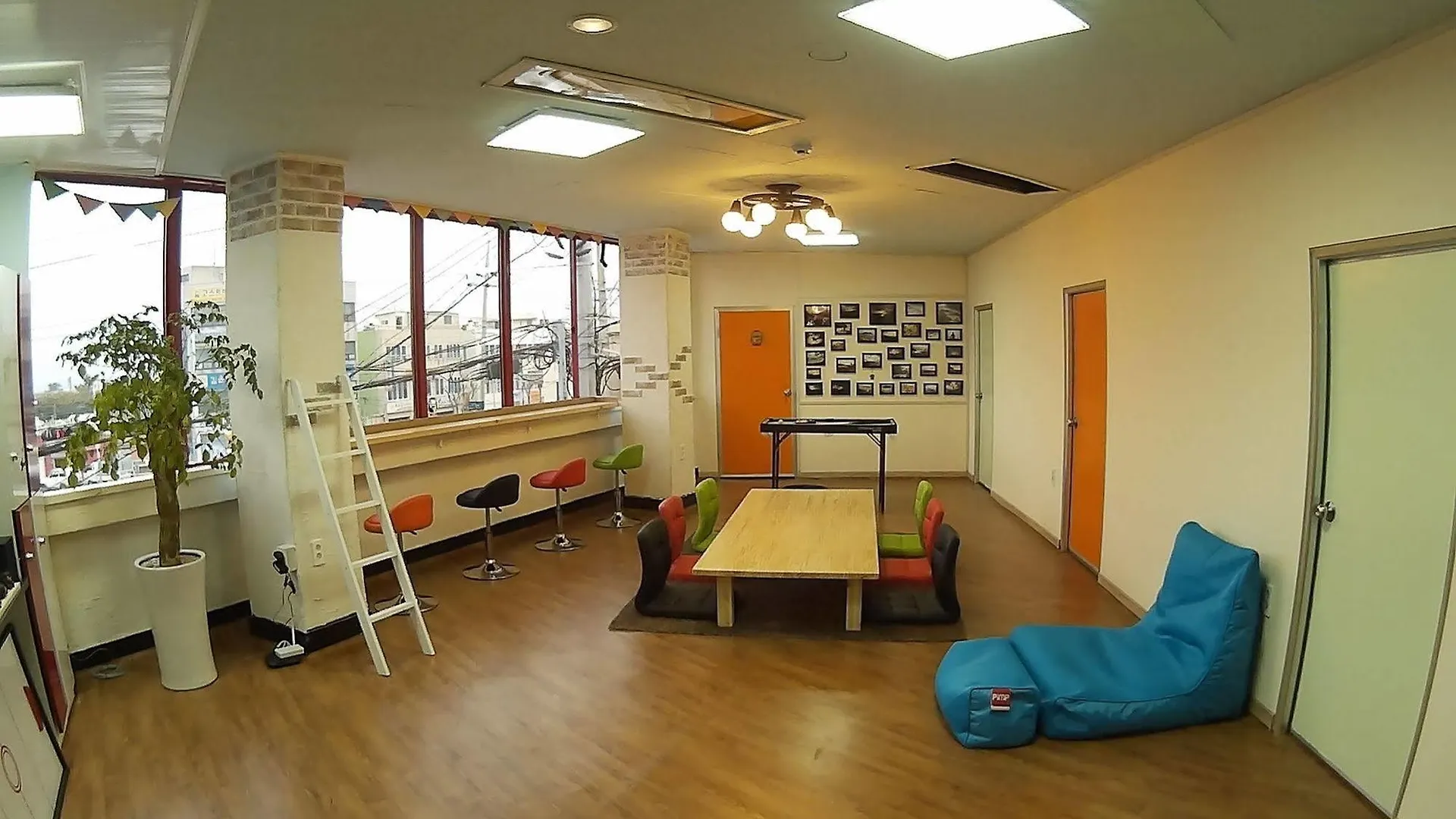 Starjjang Jeju Airport House Hotel