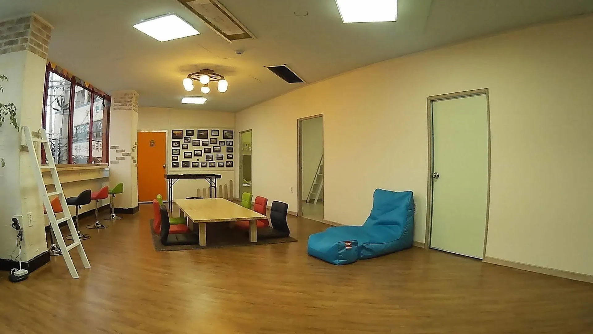 Starjjang Jeju Airport House Hotel